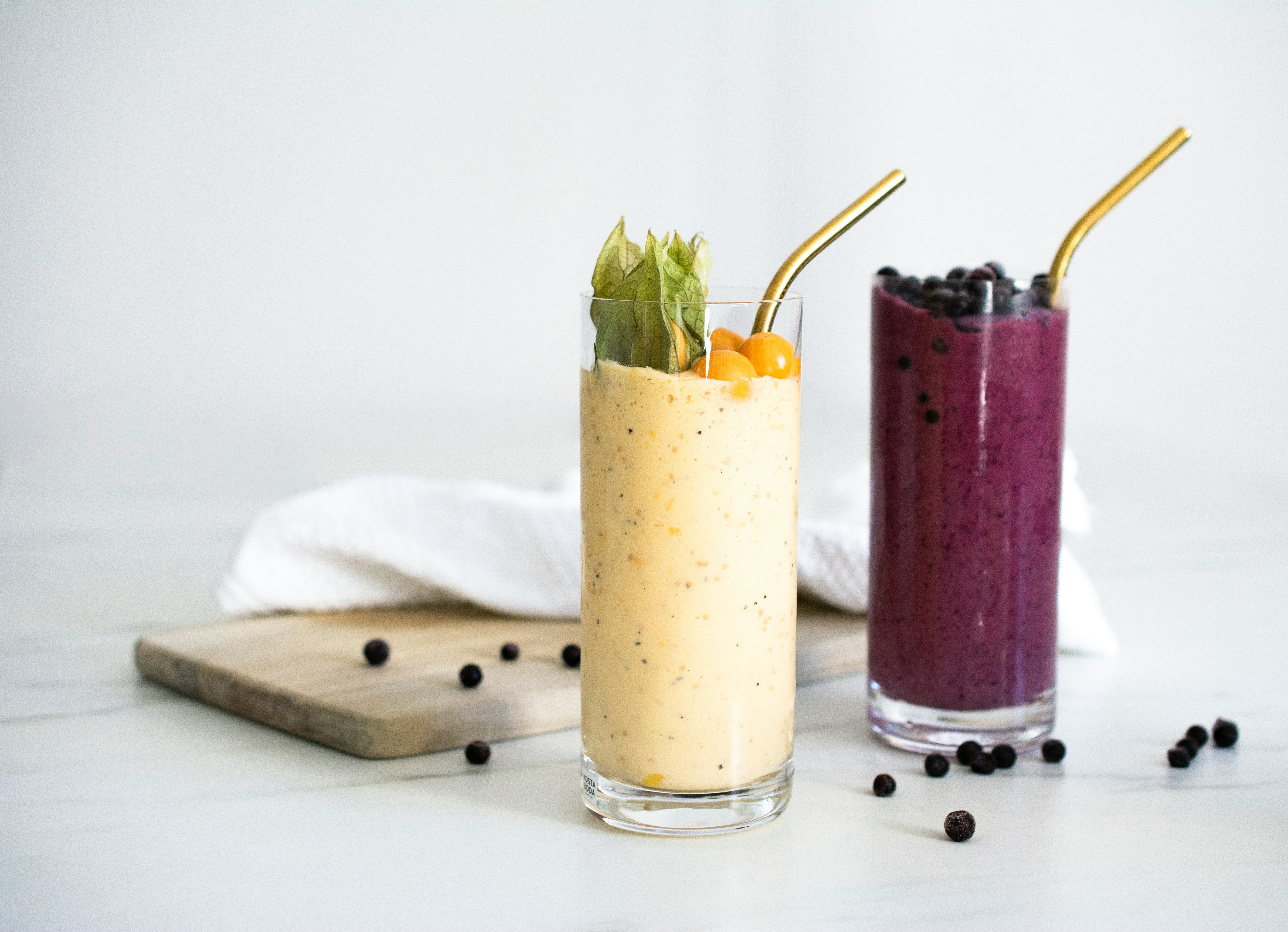 Which choice is better: juices or smoothies?